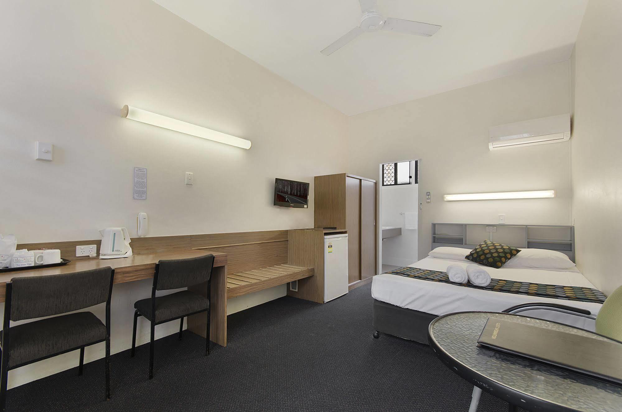 Beach House Motel Townsville Zewnętrze zdjęcie